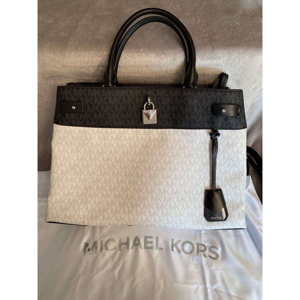 Michael Kors purse 🔴SOLD🔴